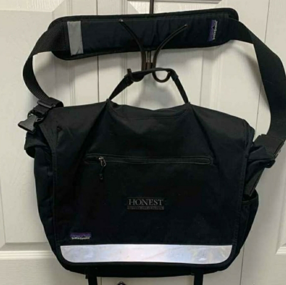 patagonia messenger laptop bag Critical Mass Worn Wear The roomy main compartment is large enough for a few days worth of gear Patagonia | Bags | Patagonia